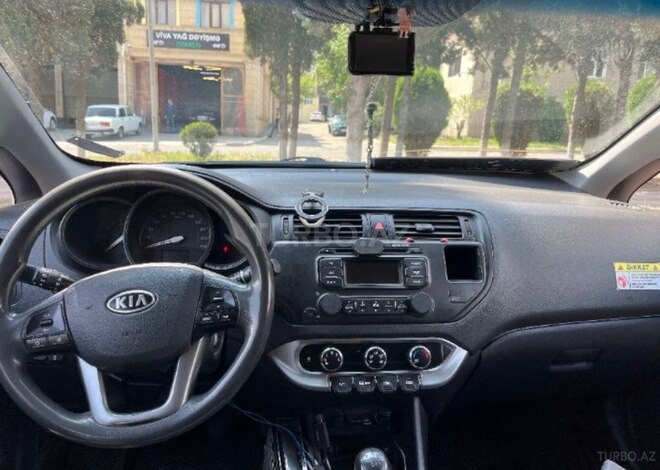 Kia Rio-3