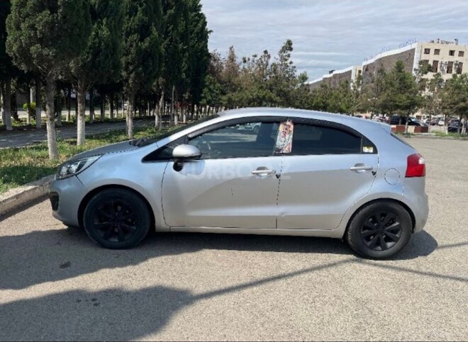 Kia Rio-4