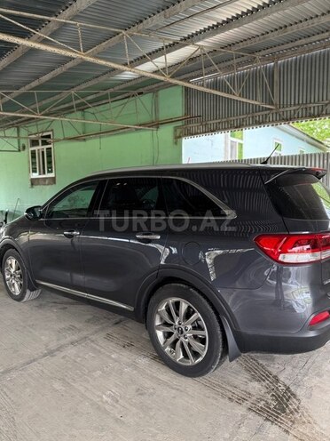 Kia Sorento-2