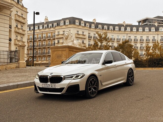 BMW 530e-2