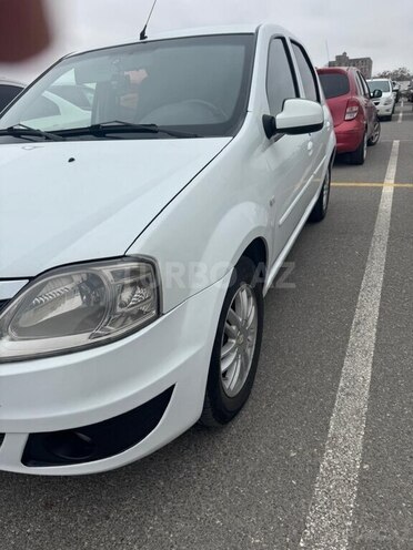 Renault Logan-7