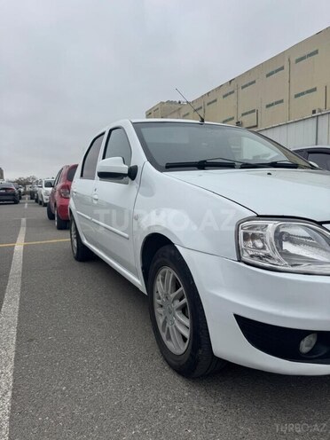 Renault Logan-6