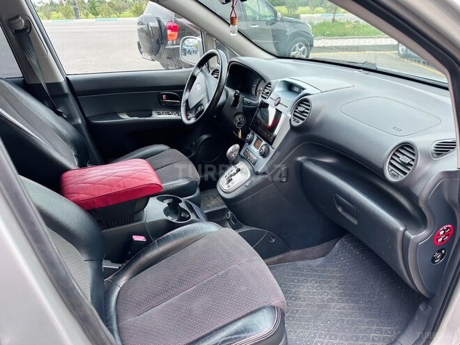 Kia Carens-6