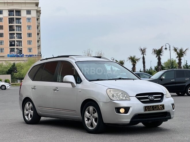 Kia Carens-14