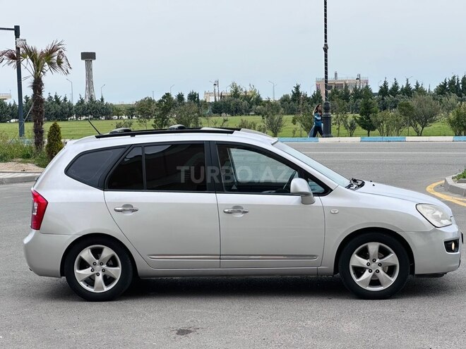 Kia Carens-18