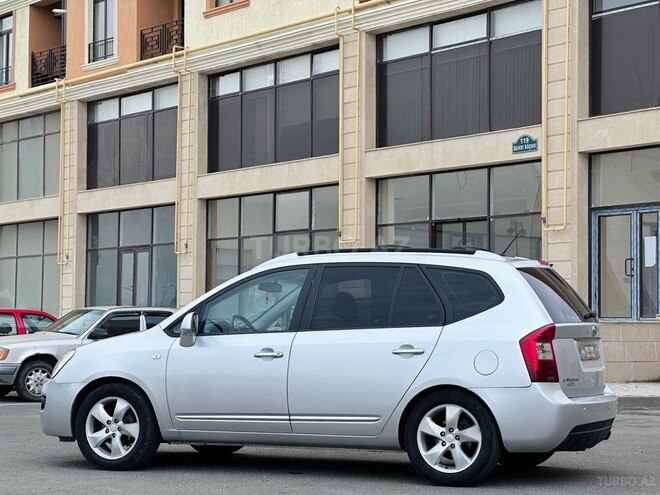 Kia Carens-22