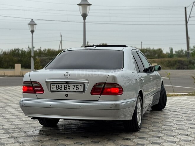 Mercedes E 240-7