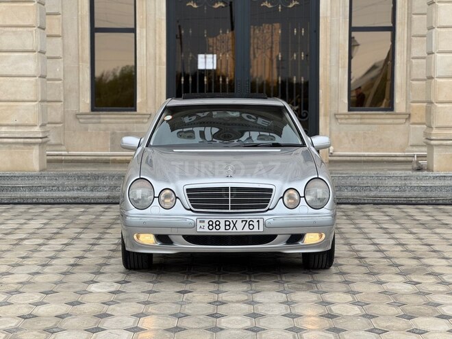 Mercedes E 240-3