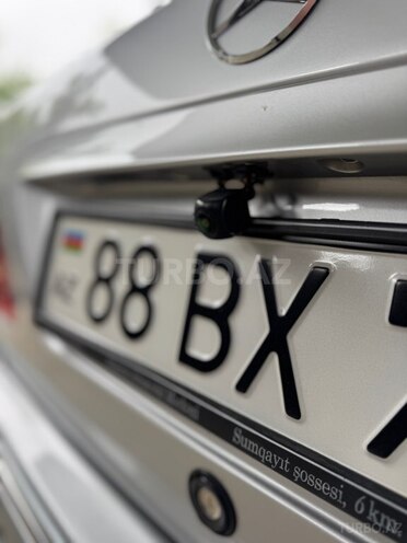 Mercedes E 240-16