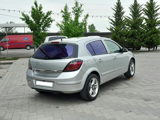 Opel Astra-11
