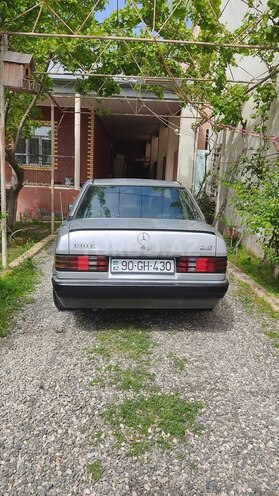 Mercedes 190-2