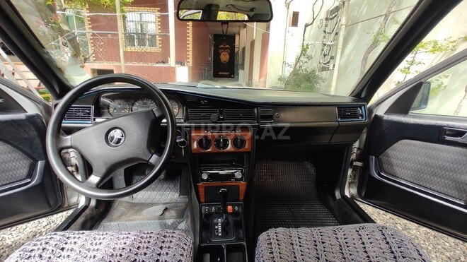 Mercedes 190-3
