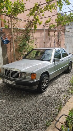 Mercedes 190-1
