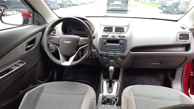 Chevrolet Cobalt-13