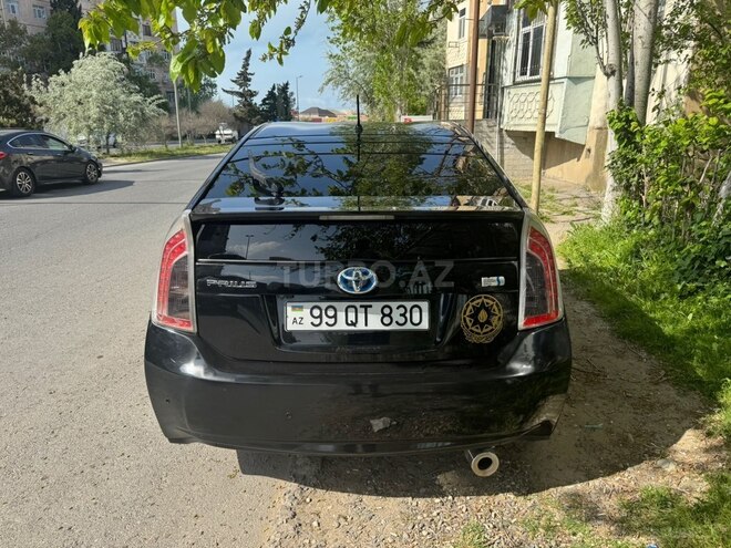 Toyota Prius-3