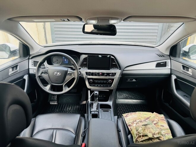 Hyundai Sonata-9