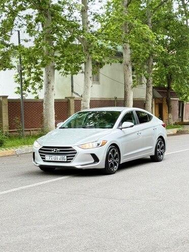 Hyundai Elantra-2