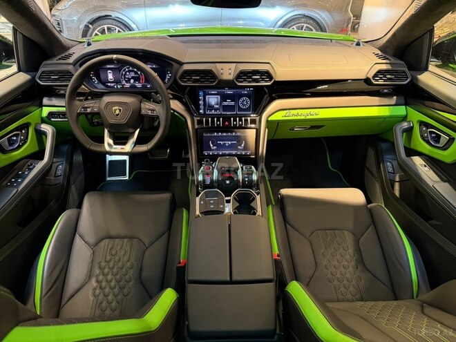 Lamborghini Urus-10