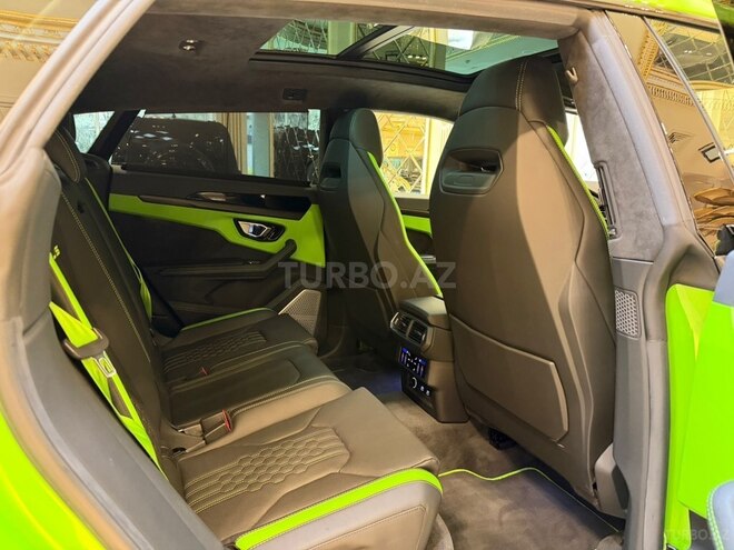 Lamborghini Urus-15