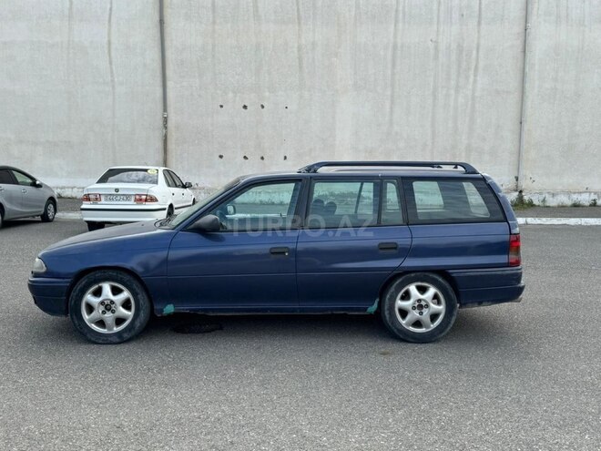 Opel Astra-3
