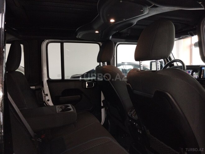 Jeep Wrangler-9