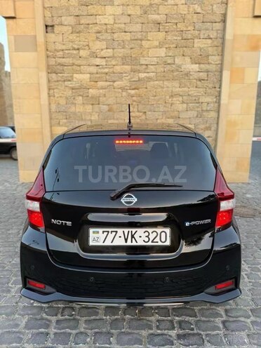 Nissan Note-7