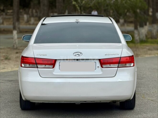 Hyundai Sonata-4
