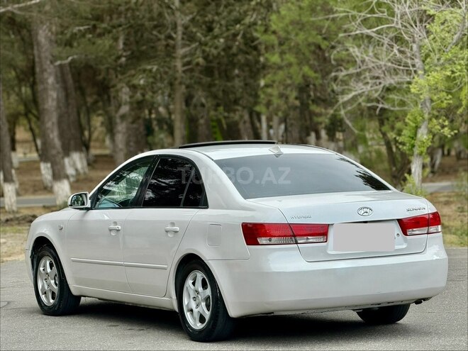 Hyundai Sonata-5