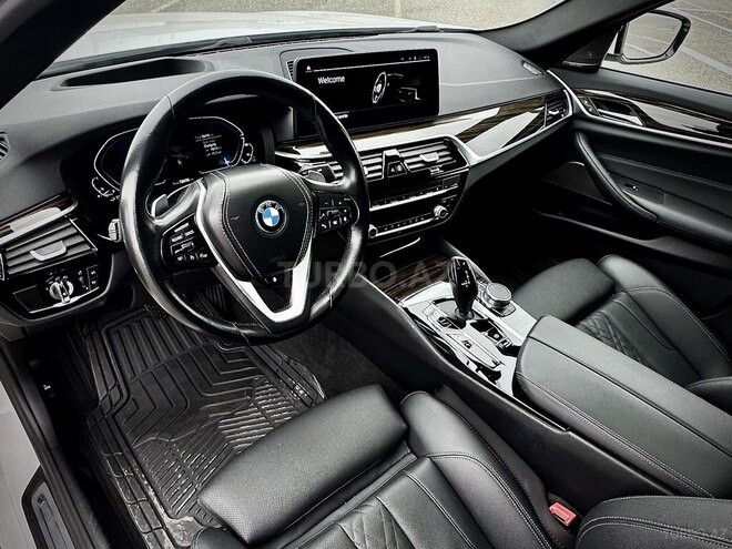 BMW 530e-8