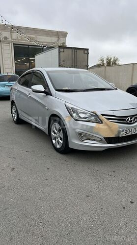 Hyundai Accent-4