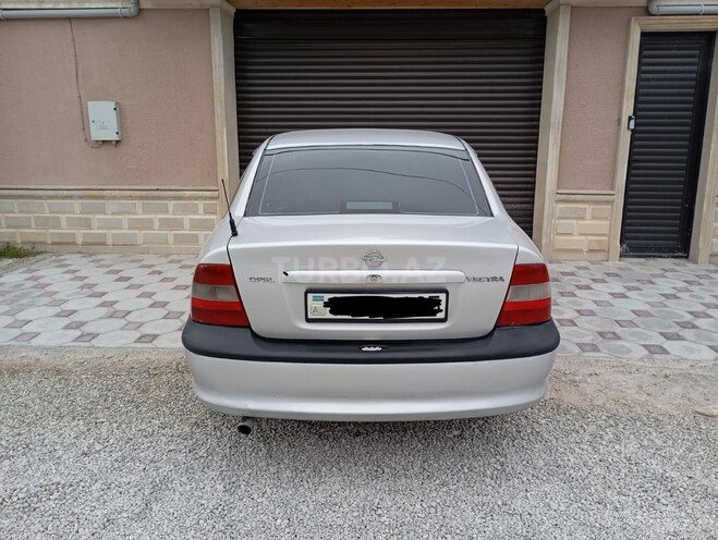 Opel Vectra-5