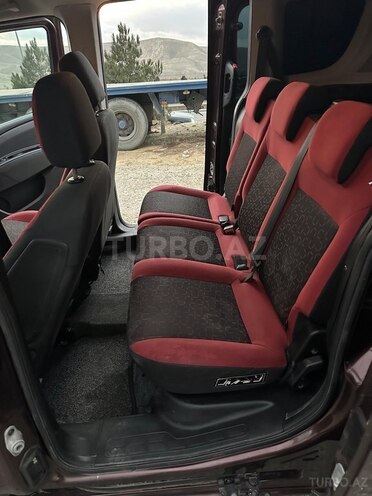 Fiat Doblo-11