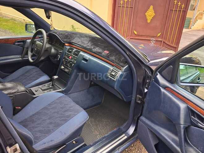 Mercedes E 230-14