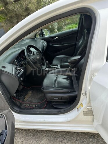 Chevrolet Cruze-10