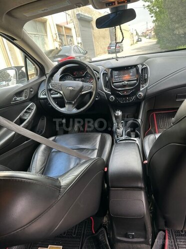 Chevrolet Cruze-11