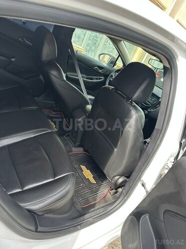 Chevrolet Cruze-9