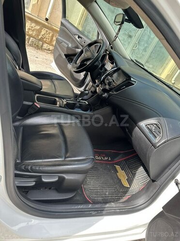 Chevrolet Cruze-12