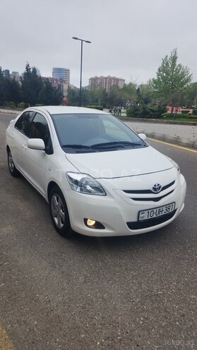 Toyota Yaris-2