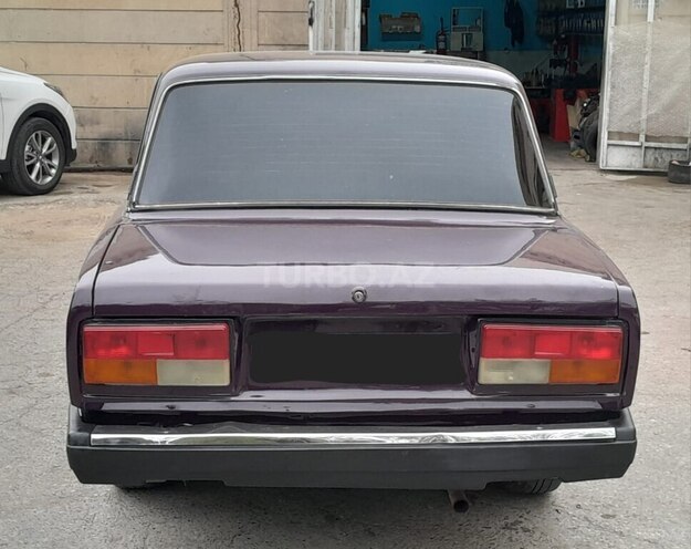 LADA (VAZ) 2107-2