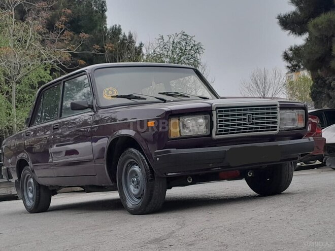LADA (VAZ) 2107-1