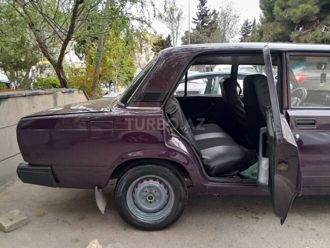 LADA (VAZ) 2107-4