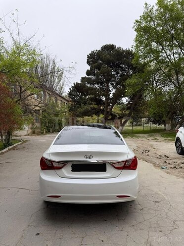 Hyundai Sonata-3