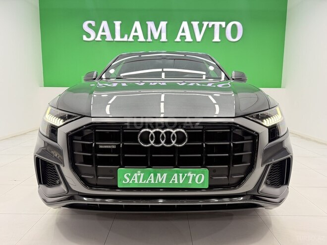 Audi Q8-2