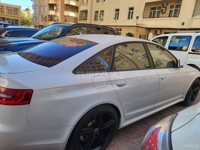 Audi RS6-2