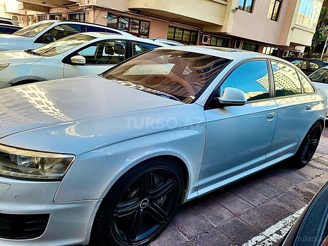 Audi RS6-3