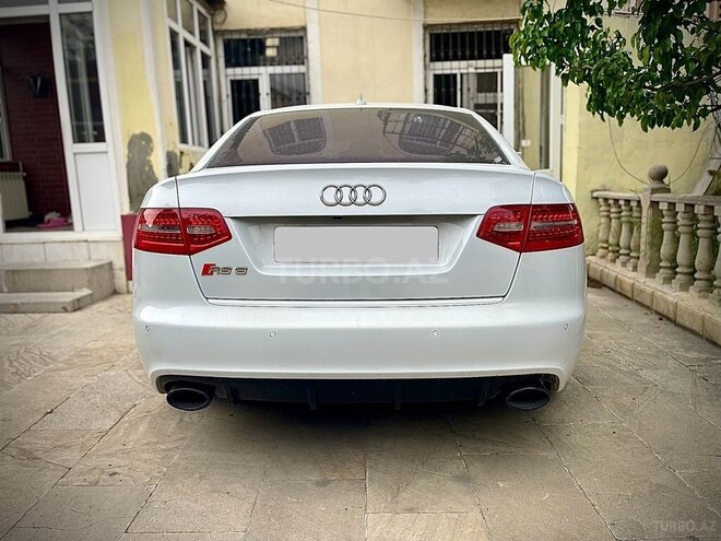 Audi RS6-5