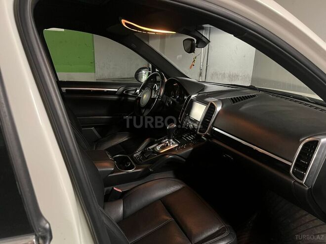 Porsche Cayenne-7