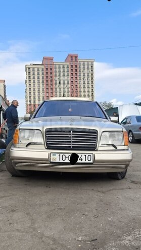 Mercedes E 280-13