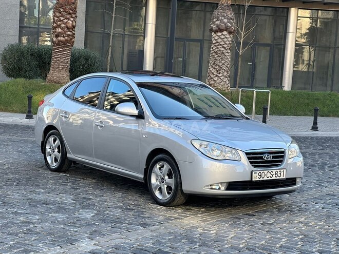 Hyundai Elantra-3