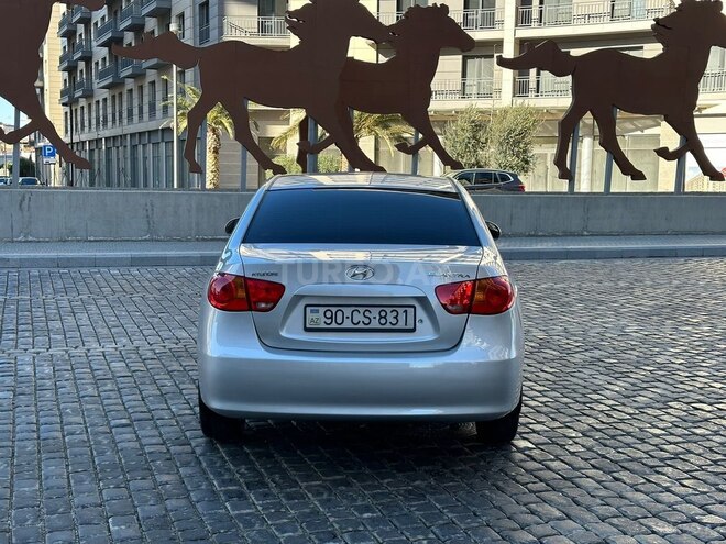 Hyundai Elantra-7
